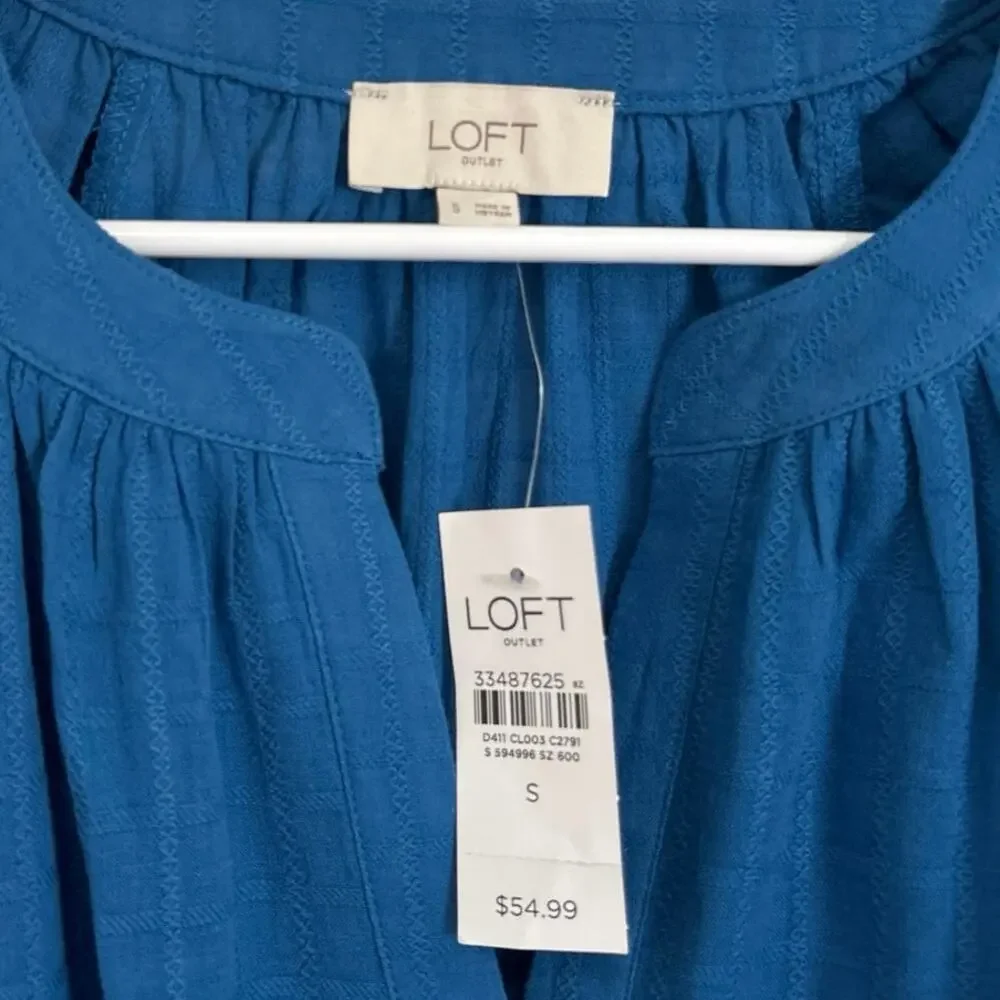 NWT Loft Women's Royal Blue Short Puff Sleeve V-Neck Top